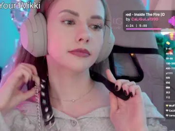 Bongacams Nude Webcam of -VikkiL0vesCheese-
