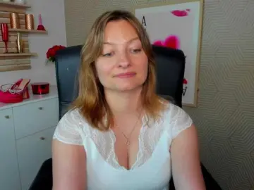Bongacams Live Sex Cam of angelaLove13