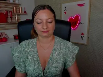 Bongacams Free Live Porn of angelaLove13