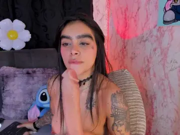 Bongacams Sex Cam of laurencamila1