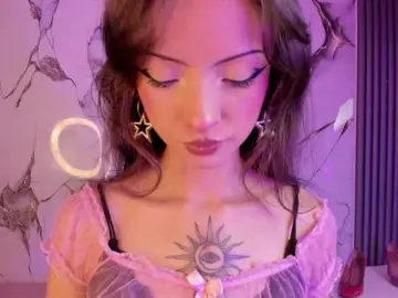Bongacams Sex Cam of MaddieStark