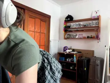 Bongacams Live Sex Cam of PlushPoutX