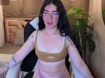 Bongacams Adult Video Chat of mia-jons2