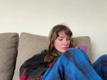 Bongacams Watch Live Sex Cams of iiixbostonxiii