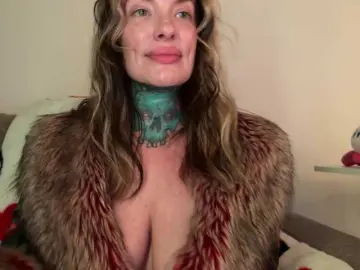Bongacams Watch Live Sex Cams of iiixbostonxiii