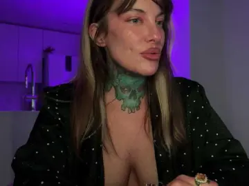 Bongacams Live Sex Cam of iiixbostonxiii