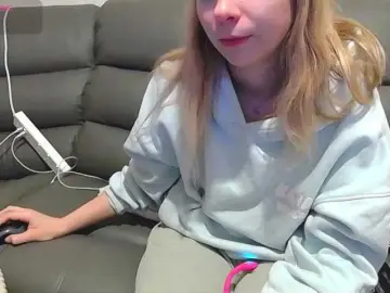 Bongacams Live Sex of Almondmilka