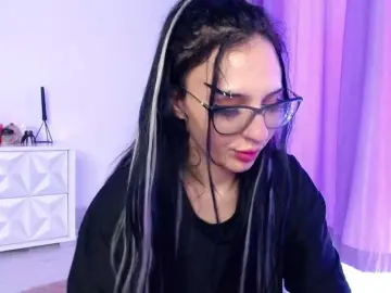 Bongacams Free Porn Cam of RavenFoxy