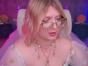 Bongacams Watch Live Sex Cams of KiraKolobok