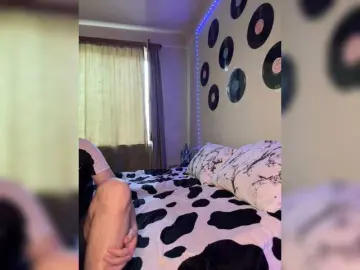 Bongacams Free Porn Cam of SweetVenomX