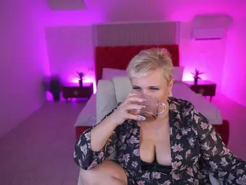 Bongacams Best Webcam of CrystalVibe