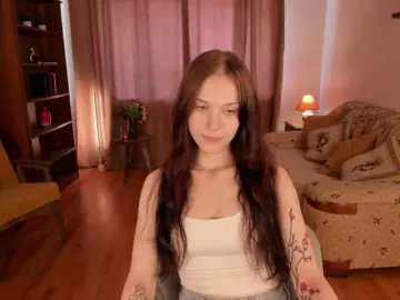 Bongacams Live Sex Cam of esenue