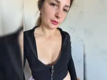 Bongacams Free Porn Cam of CreamRaspberrya