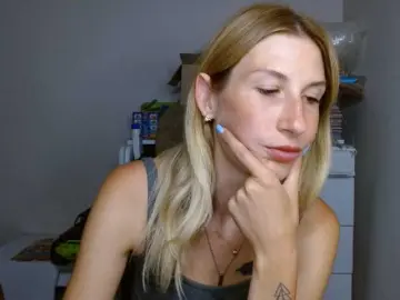 Bongacams Sex Cam of LunaVibe-V