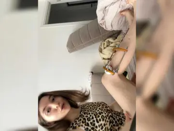 Bongacams Free Porn Cam of Renaw