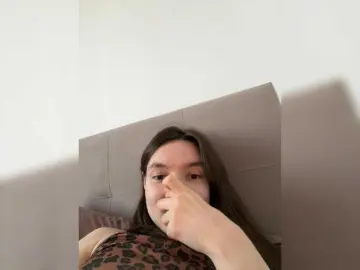 Bongacams Best live sex cam show of Renaw
