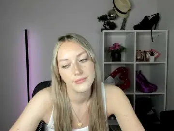Bongacams Adult Video Chat of EvelynBlond