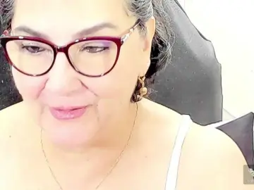 Bongacams Watch Live Sex Cams of cataleya-mom