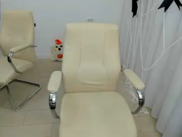 Bongacams Nude Webcam of EveeEvian