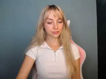 Bongacams Watch Live Sex Cams of LuciaGlow