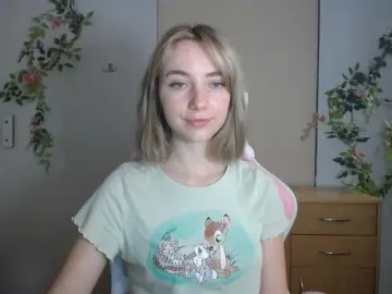 Bongacams Free Porn Cam of LuciaGlow