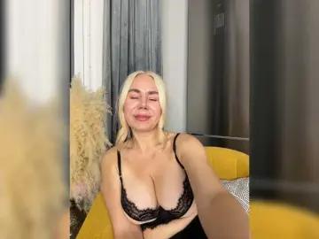 Bongacams Best live sex cam show of Lunesa