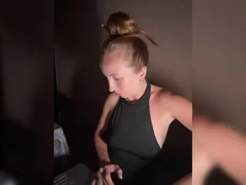 Bongacams Free Porn Cam of CarolinaPlastic