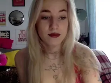 Bongacams Watch Live Sex Cams of EmmyHot