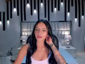 Bongacams Nude Webcam of ArianaWest