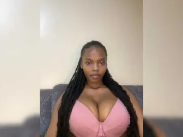 Bongacams Free Porn Cam of Curvy-maxy9