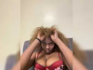 Bongacams Live Sex Cam of Curvy-maxy9