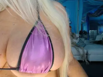 Bongacams Free Porn Cam of adrianna_fox