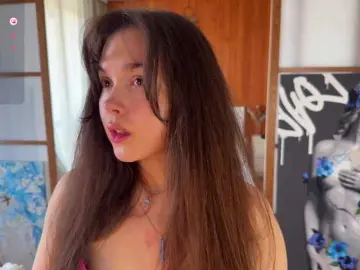 Bongacams Sex Cam of PlumyBun