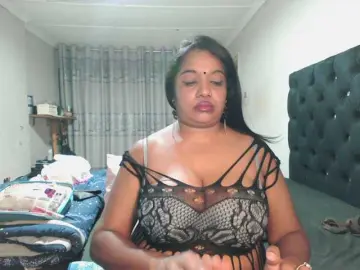 Bongacams Watch Live Sex Cams of Indianmayaxoxo