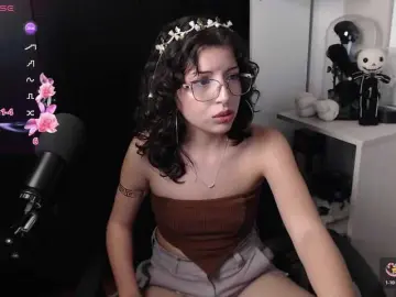 Bongacams Sex Chat of BiiHoney