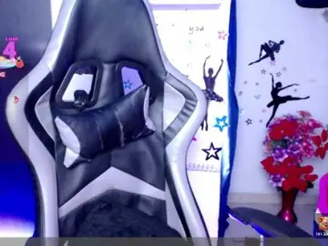 Bongacams Nude Webcam of ninatinydoll