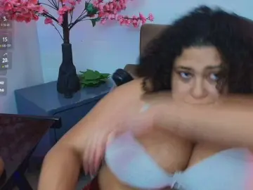 Bongacams Live Sex Cam of Ayliinn