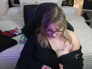 Bongacams Best live sex cam show of ElvinnaLaFrancaise