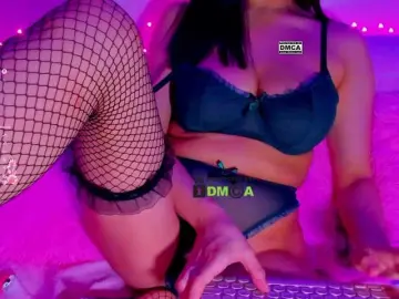 Bongacams Free Porn Cam of -roxy-a