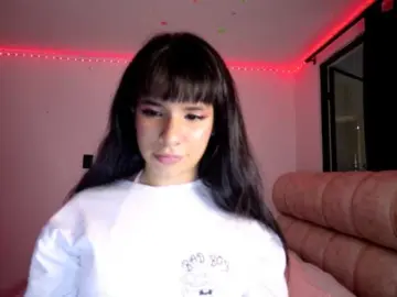Bongacams Sex Cam of GummyLuv
