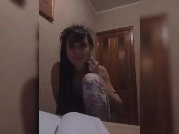 Bongacams Nude Webcam of Hellenalonenochka