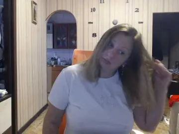 Bongacams Nude Webcam of BustyBlondy