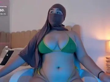 Bongacams Watch Live Sex Cams of Amirah-