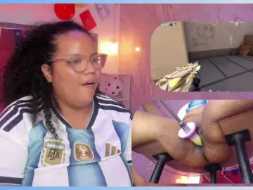 Bongacams Free Porn Cam of MhiaRey