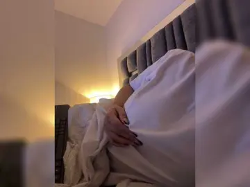 Bongacams Watch Live Sex Cams of IrisEvans