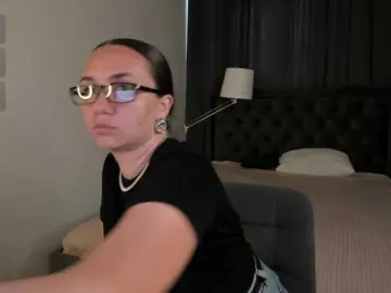 Bongacams Watch Live Sex Cams of Melody-Sol