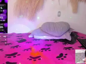 Bongacams Nude Webcam of EMMAAA-STOONEE
