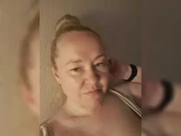 Bongacams Free Live Porn of Viola27