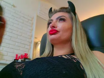 Bongacams Watch Live Sex Cams of blondeceline