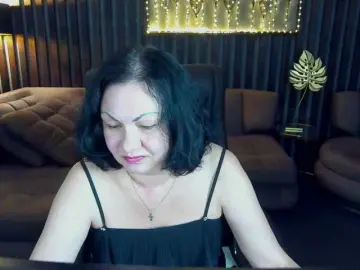 Bongacams Watch Live Sex Cams of IrissMoon
